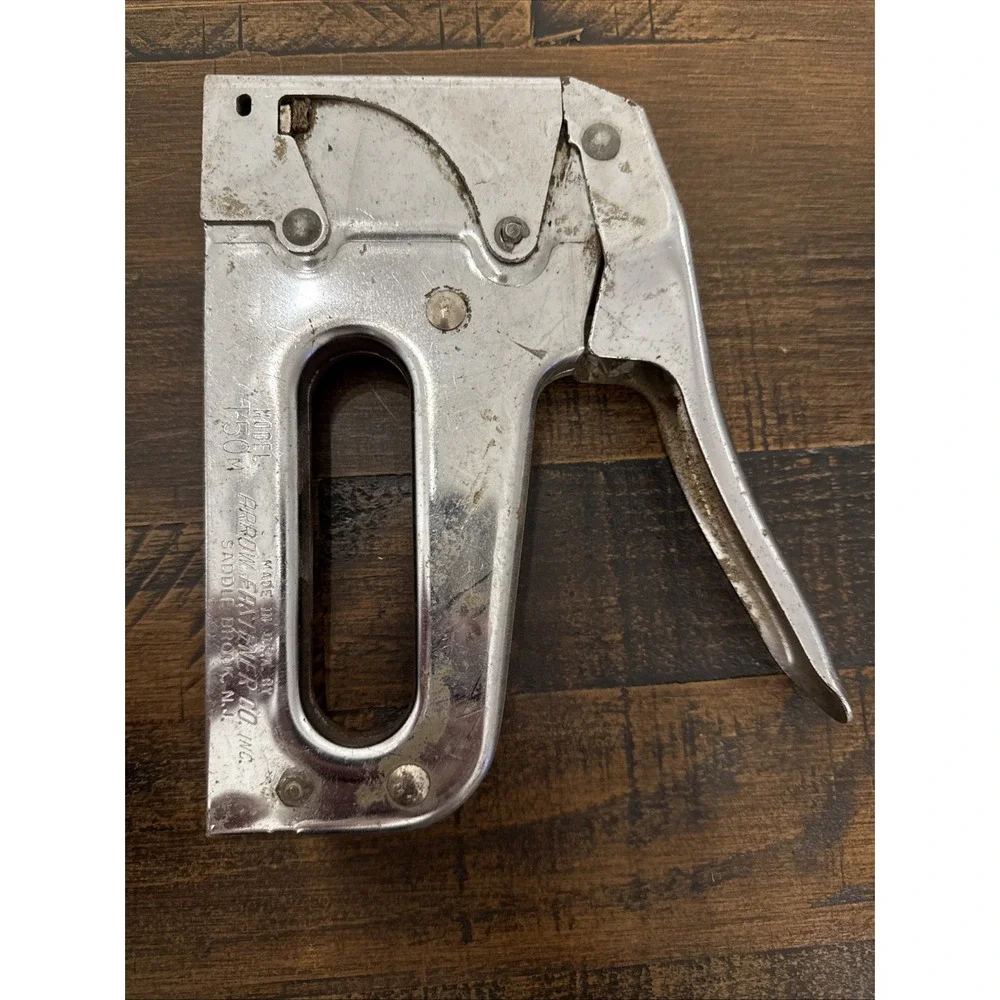 Arrow Fastener Model T-50P Heavy Duty Staple Gun USA Made Saddlebrook N.J. WORKS